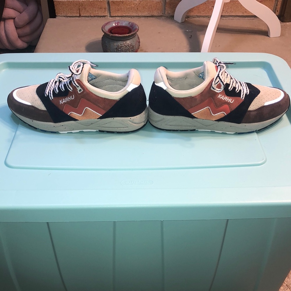 Karhu Aria unisex women’s size 10 NWOB